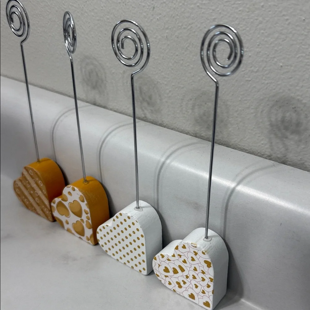 Heart-Shaped Photo Holder Set in Yellow and White